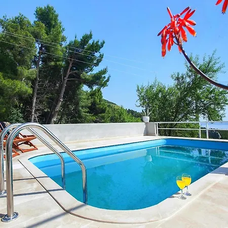 別荘 Family Friendly House With A Swimming Pool Kotisina, - 6809 マカルスカ