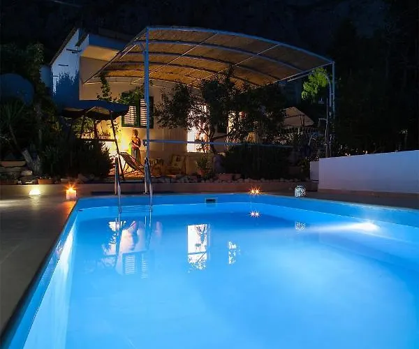 Family Friendly House With A Swimming Pool Kotisina, - 6809 Vakantiehuis
