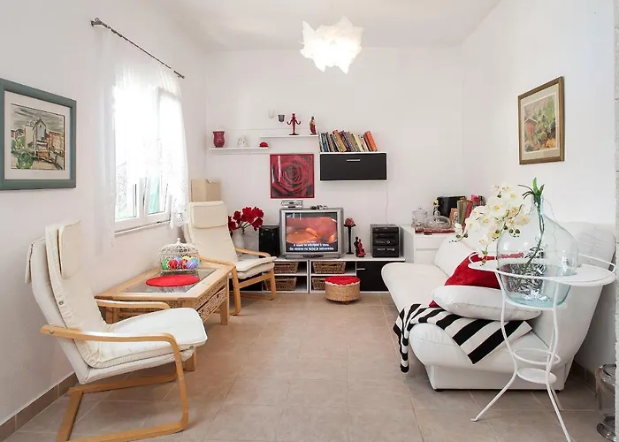 Family Friendly House With A Swimming Pool Kotisina, - 6809 Vakantiehuis